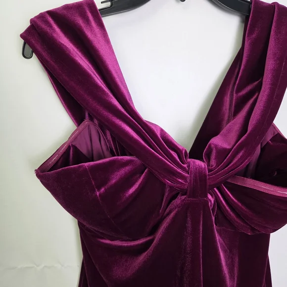 Parker Off the Shoulder Velvet Top Magenta Size Medium - Picture 4 of 7